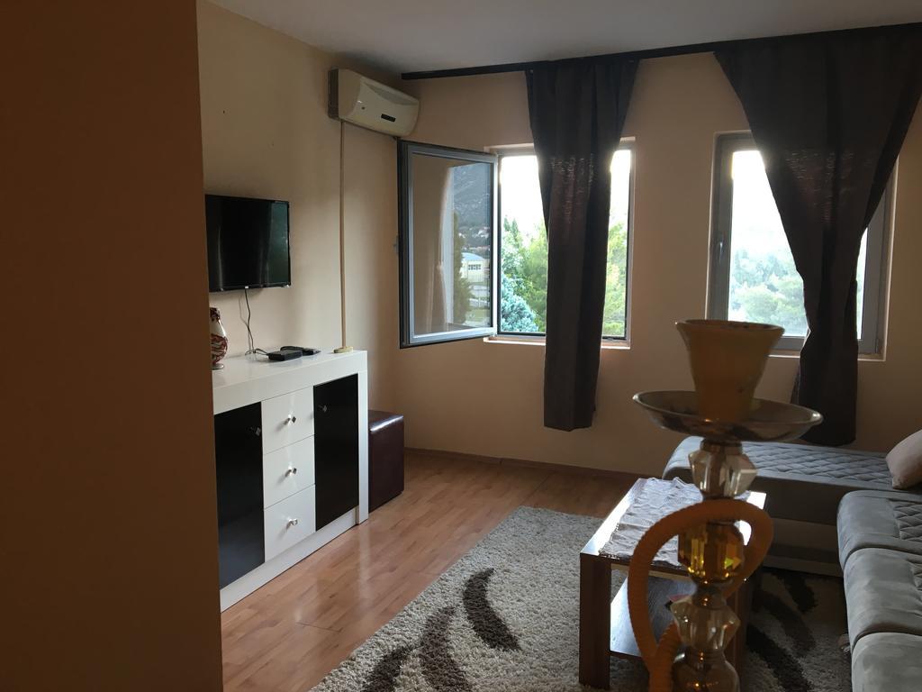 Mell Apartments Mostar Buitenkant foto