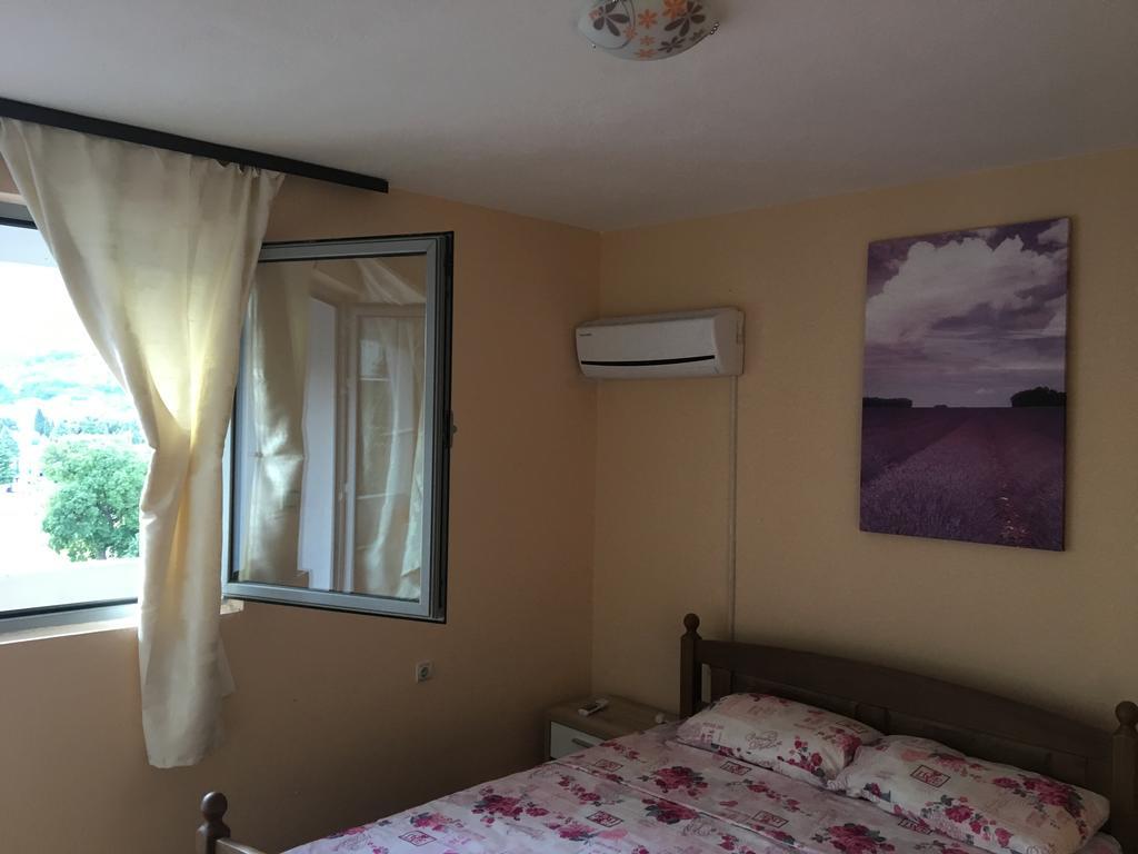 Mell Apartments Mostar Buitenkant foto
