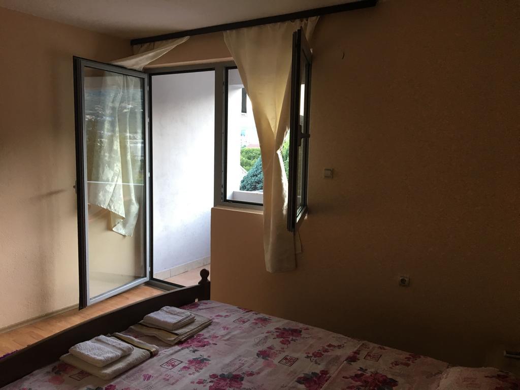 Mell Apartments Mostar Buitenkant foto