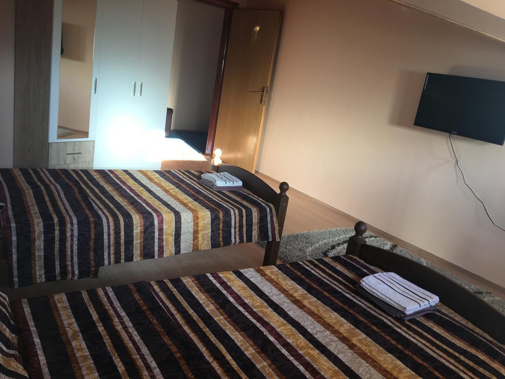 Mell Apartments Mostar Buitenkant foto