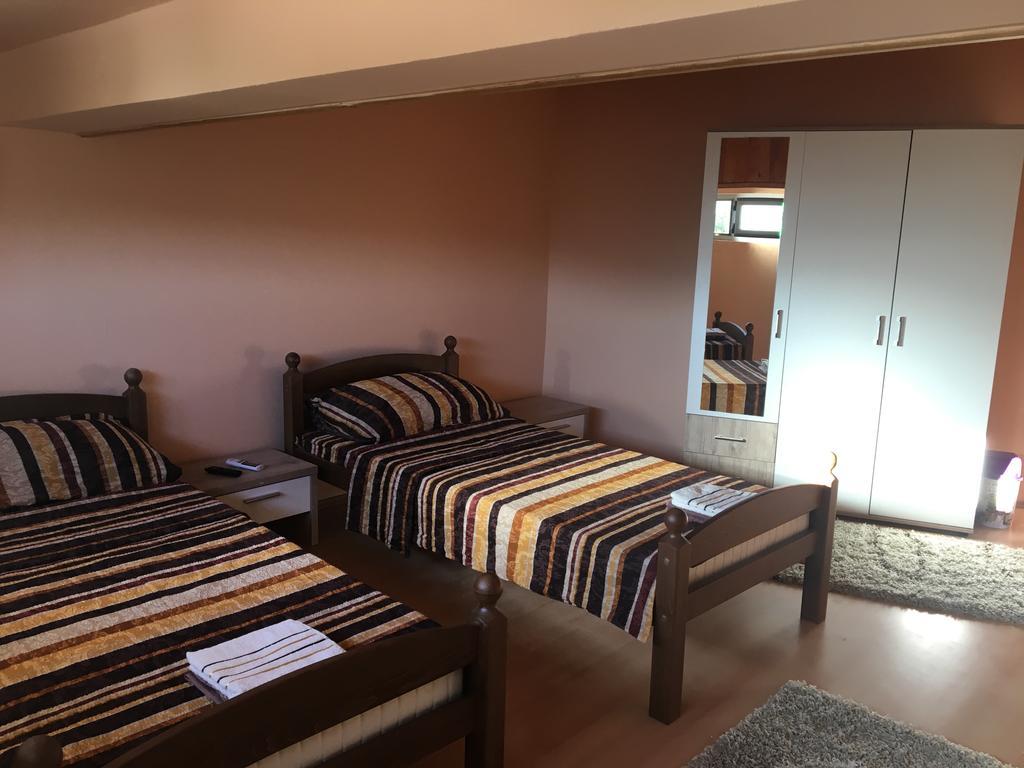 Mell Apartments Mostar Buitenkant foto